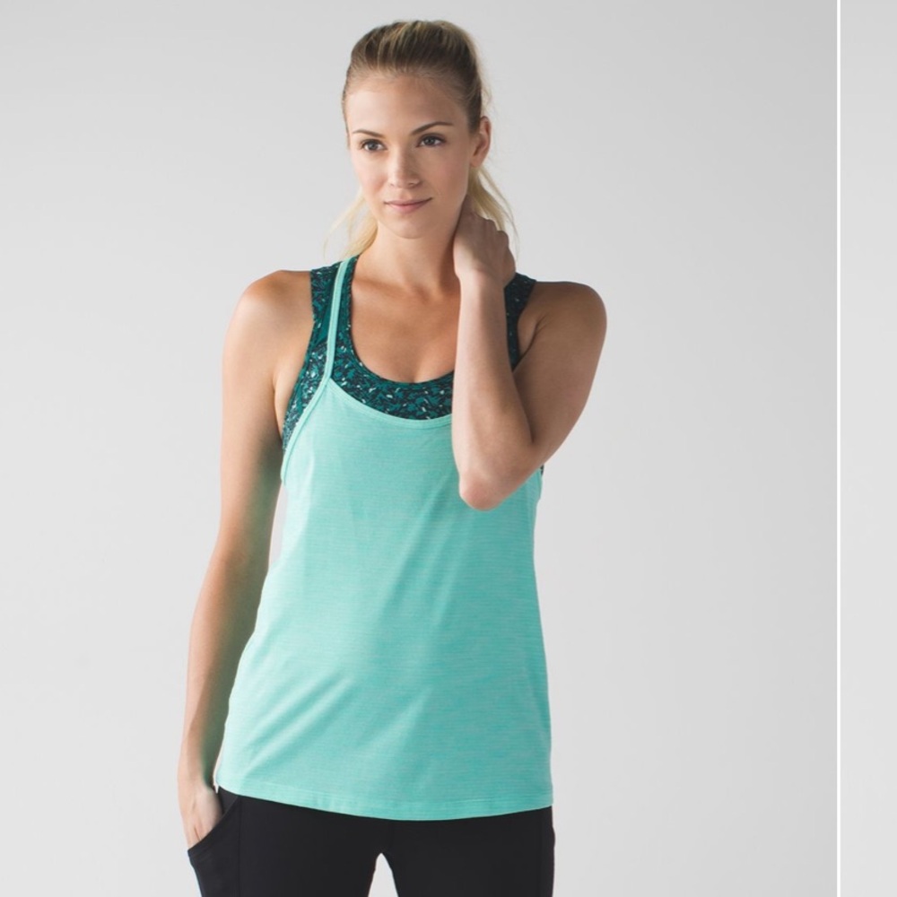 LULULEMON Tough It Out Tank
Heathered Menthol / Mountain Peaks Black Forage Teal